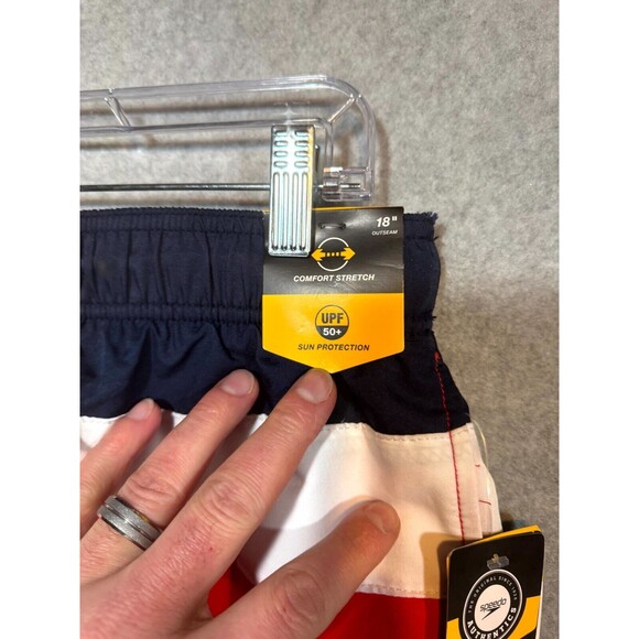 Speedo Swim Trunks Board Shorts Mens Size Large Red Lined UPF 50+ Sun Protection - Picture 5 of 11